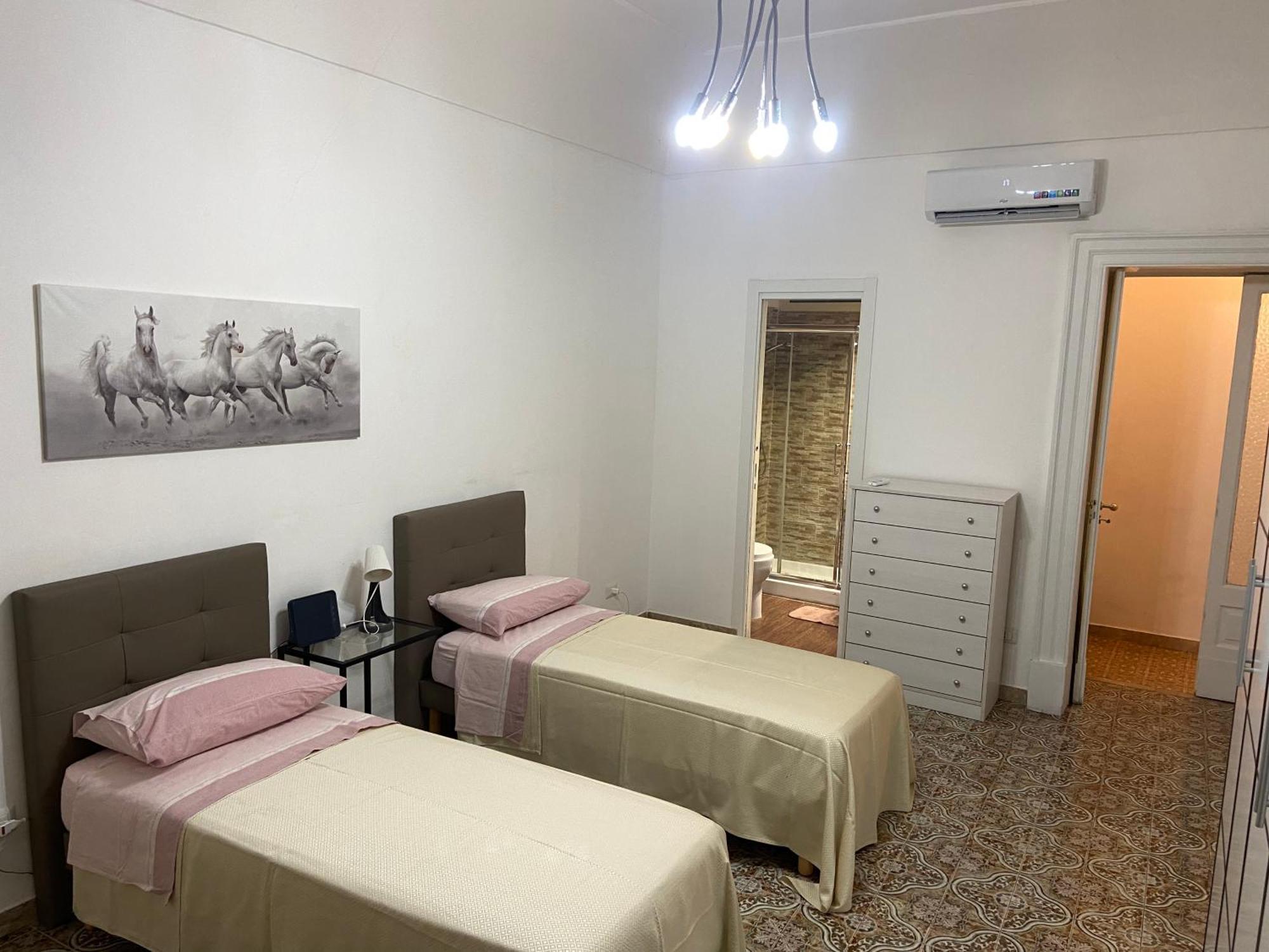 קטאניה Casa Vacanza La Collegiata מראה חיצוני תמונה